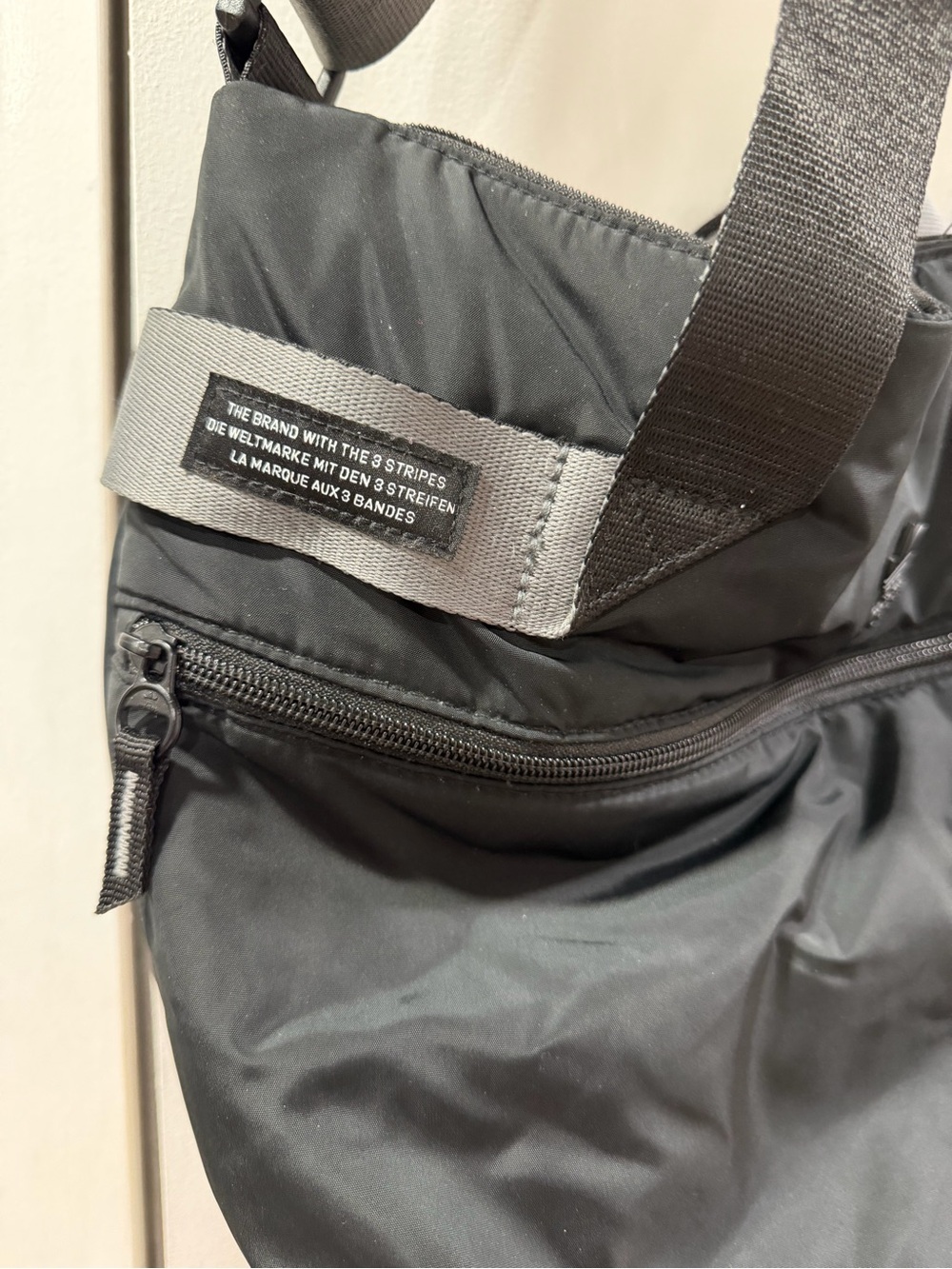 Adidas Originals Black and Gray Crossbody Shoulder Bag - Picture 3 of 11